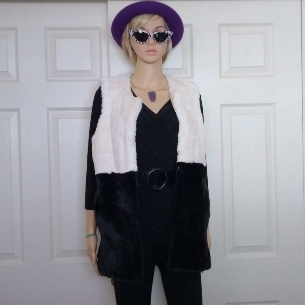 Heurueh faux fur color block vest